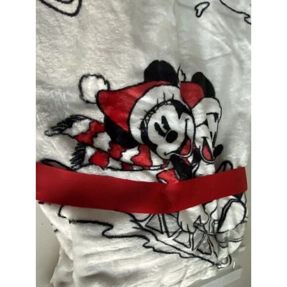 Disney Mickey Minnie Mouse Christmas Sledding Soft Plush Throw Blanket 50x70” - Picture 10 of 11